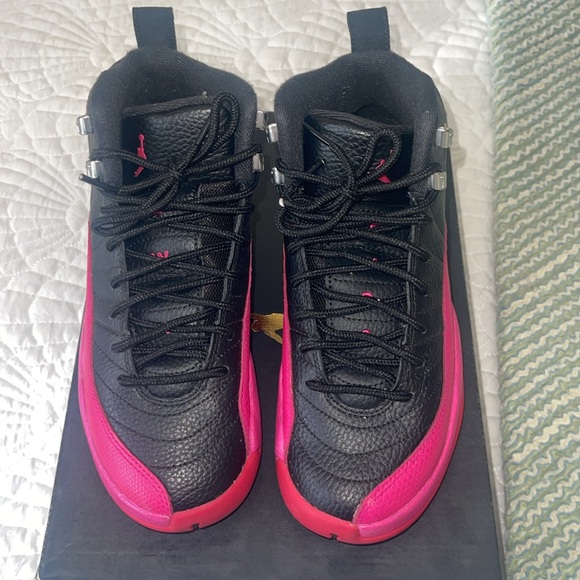 Jordan 12 Black Deadly Pink Sz 4.5Y - Picture 2 of 4